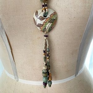 CareFP vintage 1980s Free People wood bead necklace hand painted FernMercantile